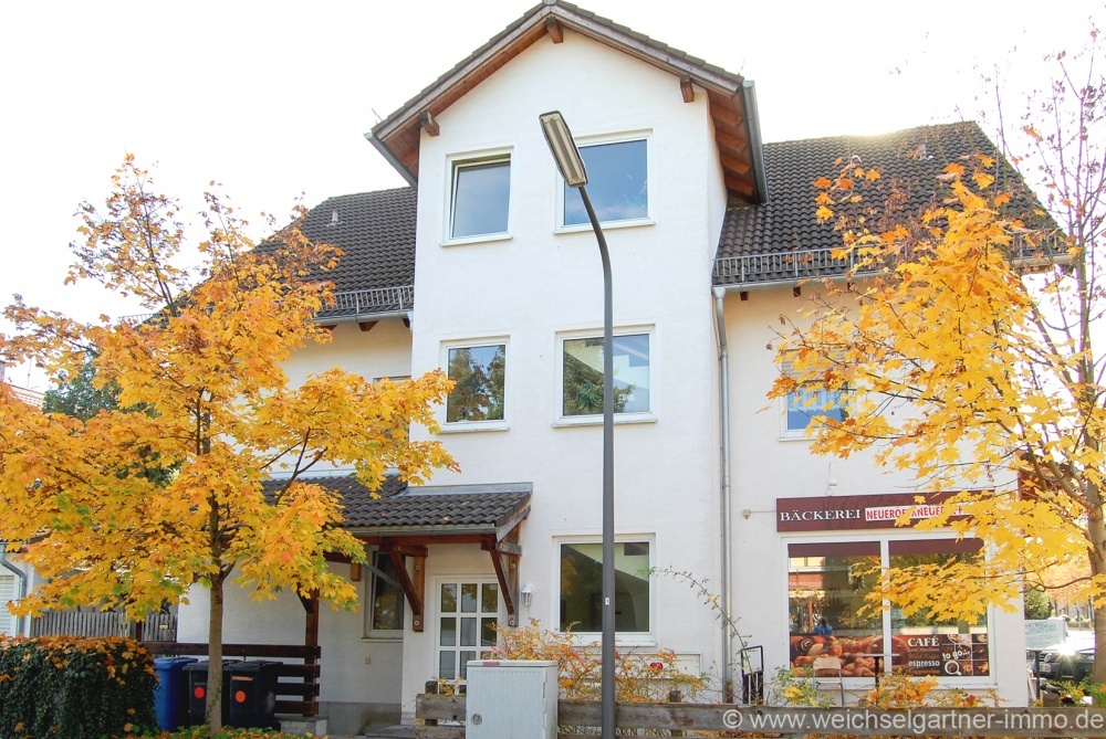 Wohnhaus mit zwei Läden, 81825 München, Mehrfamilienhaus