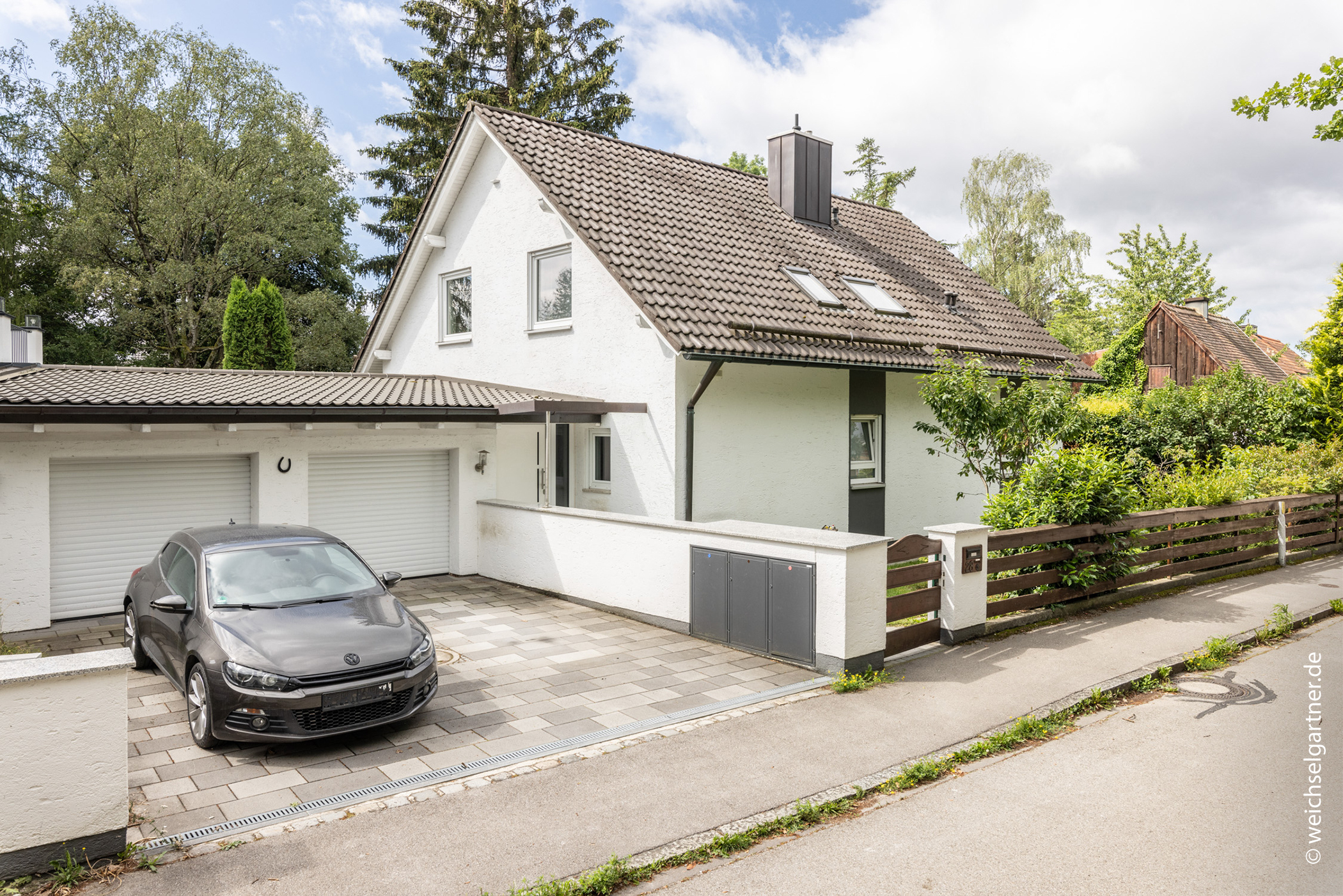 Einfamilienhaus mit großem Potenzial auf herrlichem Süd-Grundstück, 81677 München, Einfamilienhaus